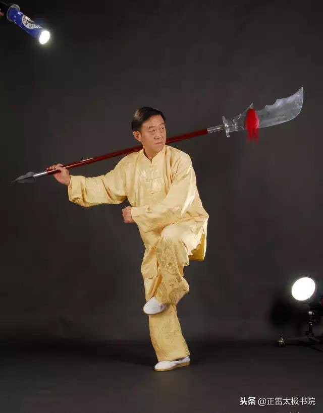 陈氏太极左右擦脚,陈氏太极拳双震脚用法