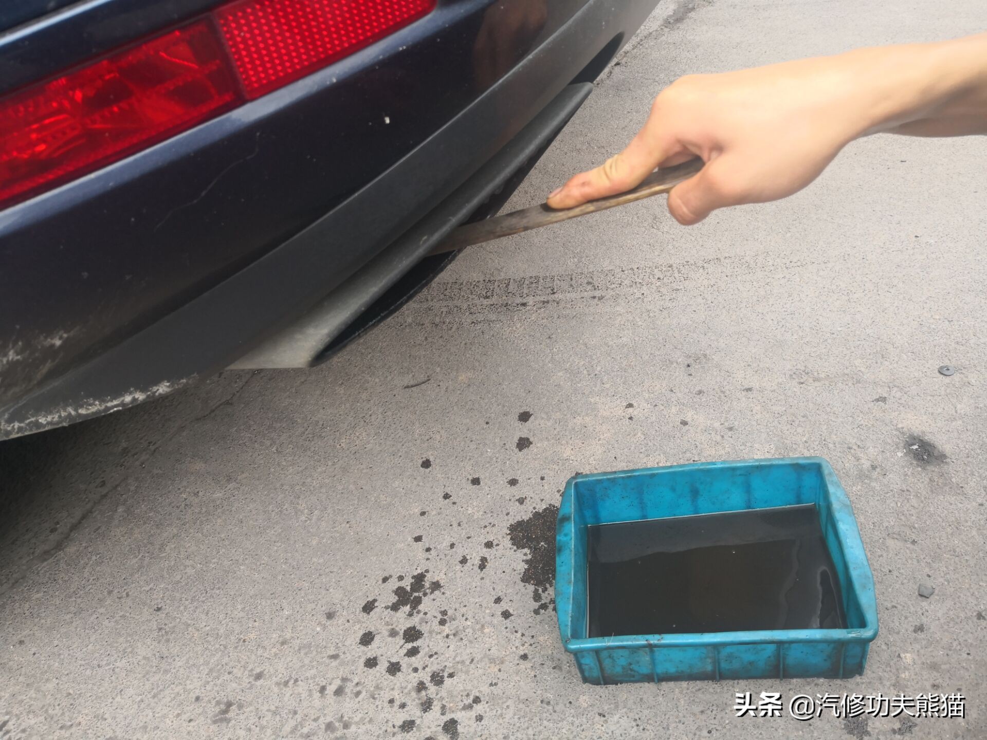 能拉动波音747的大众神车途锐烧机油治理，修完了又可以拉飞机了