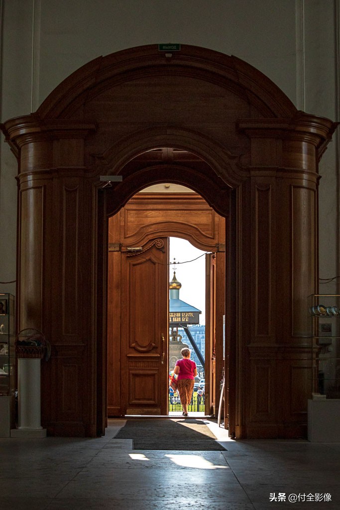 斯莫尔尼修道院主教,斯莫尔尼宫的宫殿