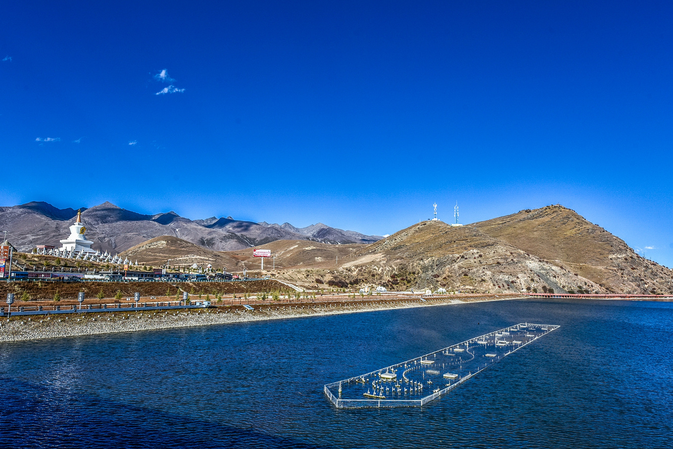 四川甘孜的亚丁稻城,四川稻城亚丁蓝色星球上的净土
