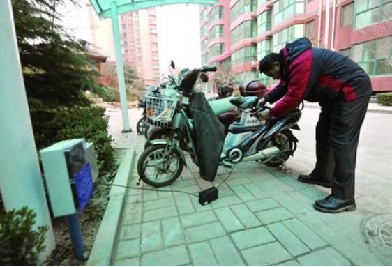 电动车充电是没电充还是随时充,电动车是天天充好还是用完充好