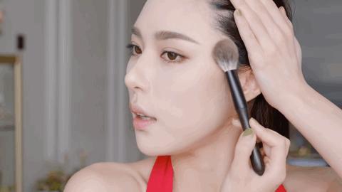 炸上热搜的她，说一句人间绝色不过分吧？