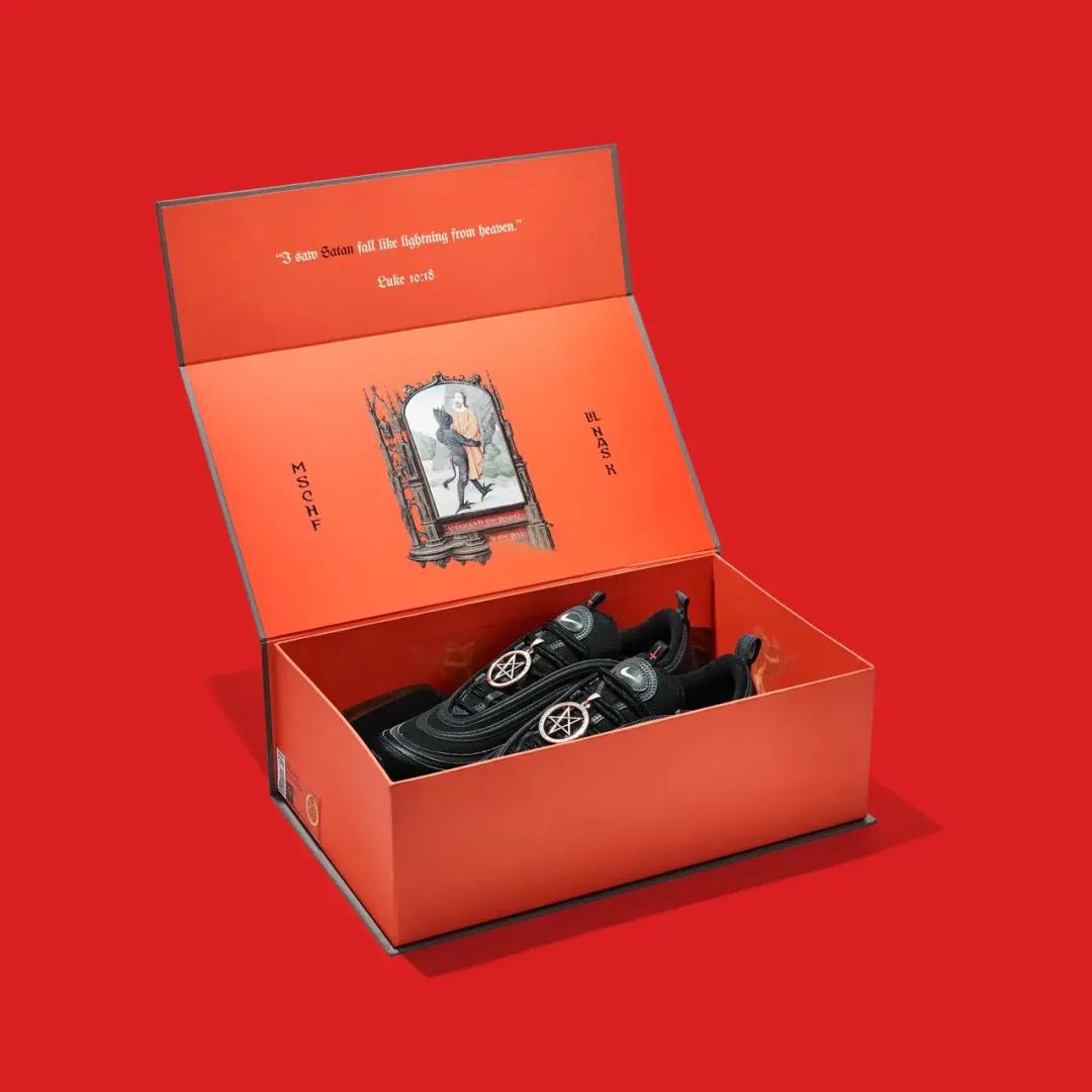 耐克为什么被骂上热搜,nike撒旦鞋里的血是真的吗