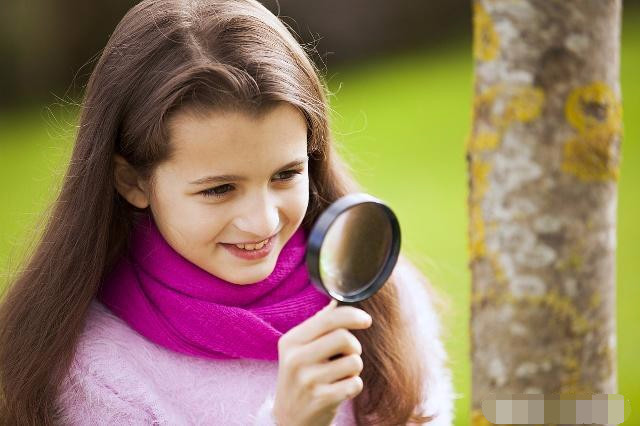女孩月经初潮一般是几岁开始,女孩月经每个月来得太早怎么办