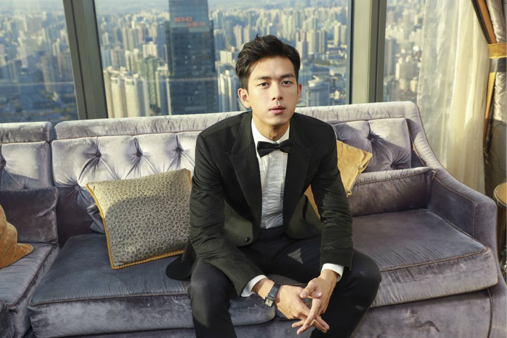 想知道怎么做李现女友吗?李现为他购买体育会员,只因他是詹姆斯