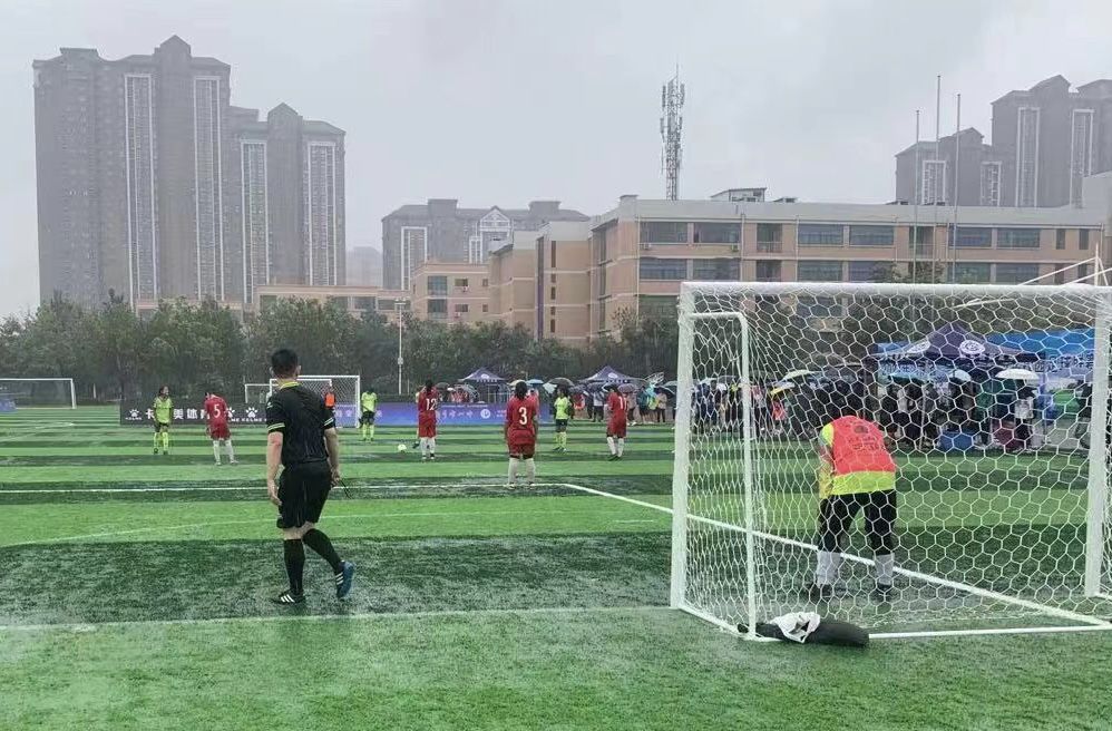 驻马店第二实验小学女子足球队,驻马店市长杯校园足球赛开幕