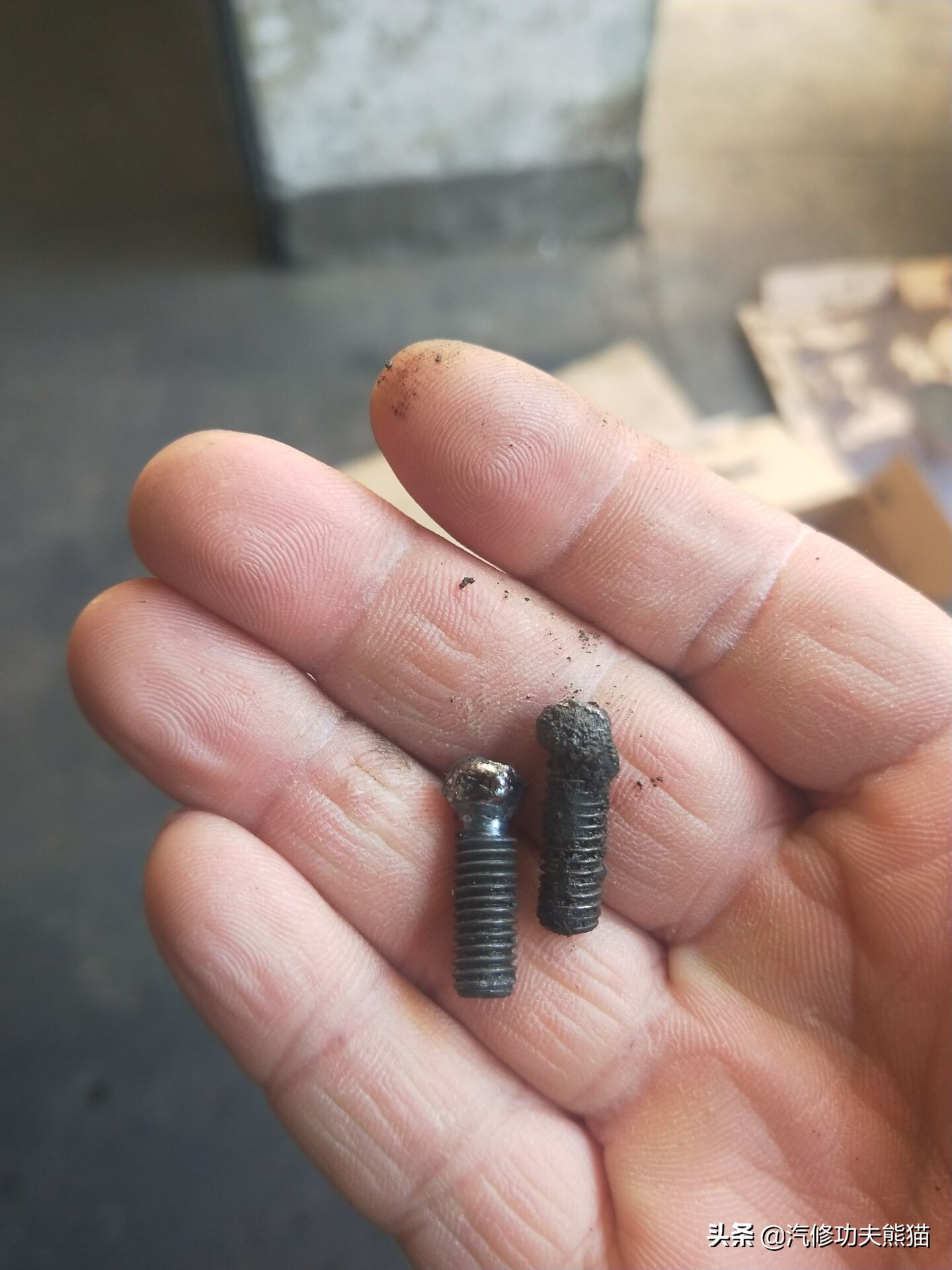 16款奥迪a6l2.5自吸发动机漏油,奥迪a6l2.4免拆烧机油处理靠谱吗