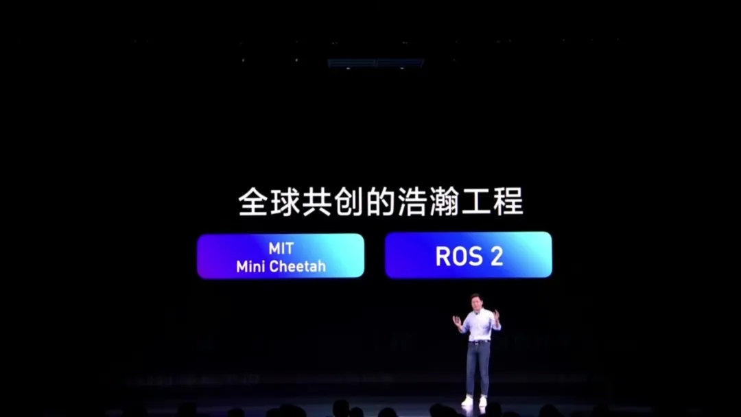 小米机器狗智能ai机器人,小米机器人铁蛋和波士顿机器狗