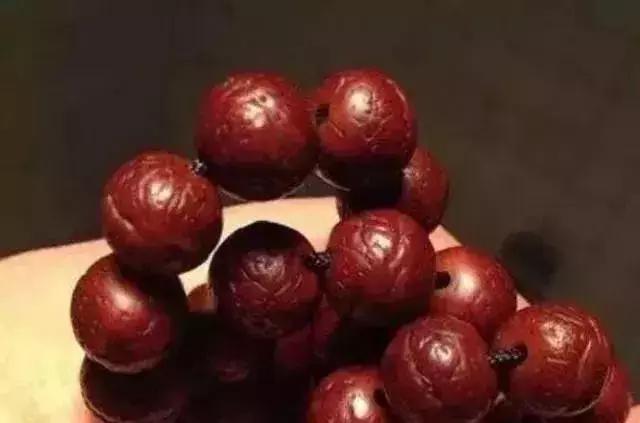 菩提手串掉色有毒吗,菩提手串生虫