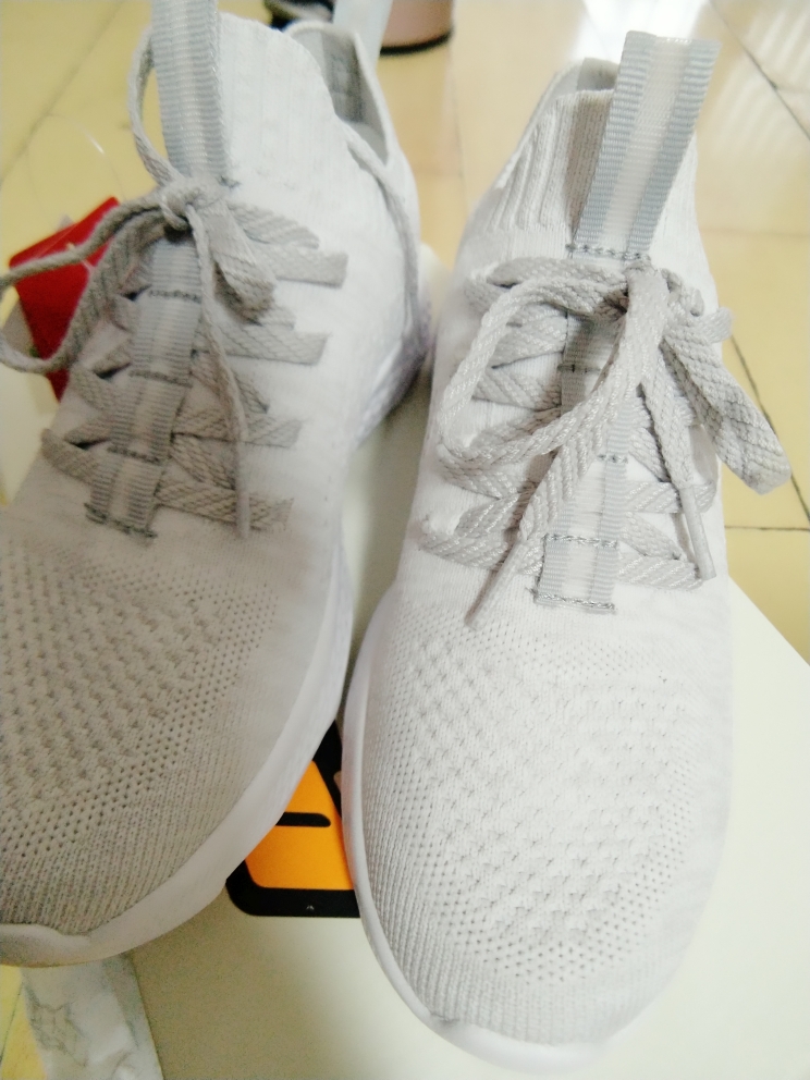 女跑步鞋推荐李宁,李宁跑步鞋女款哪个好