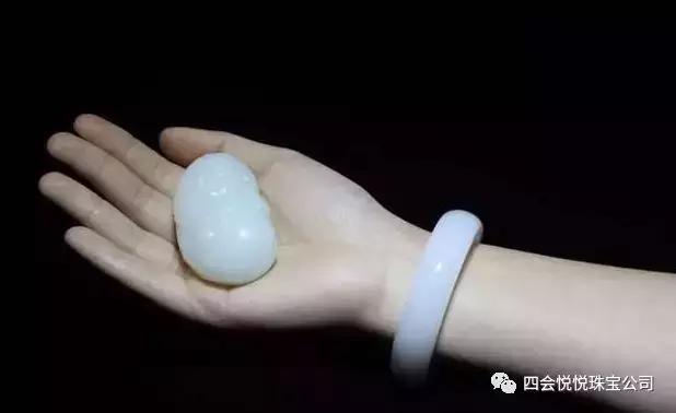 怎样清洗玉器裂缝里的污垢,玉器上有黑色污渍怎么办