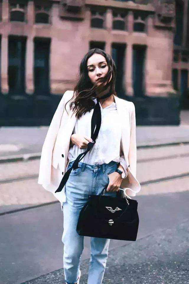 丝巾对于女性的重要,丝巾对于空姐意味着什么你知道吗