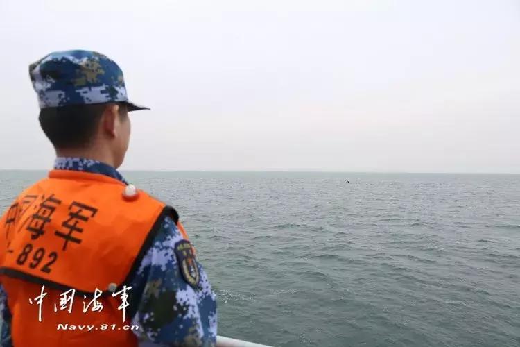 我们是中国海军完整版,我们是中国海军请立即离开英文