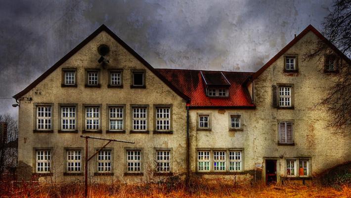 编辑变销售，净利润下降98%的搜房网，这次采取了强制转岗