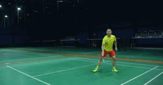 最简单的接杀技巧,足球过人中的四两拨千斤讲解