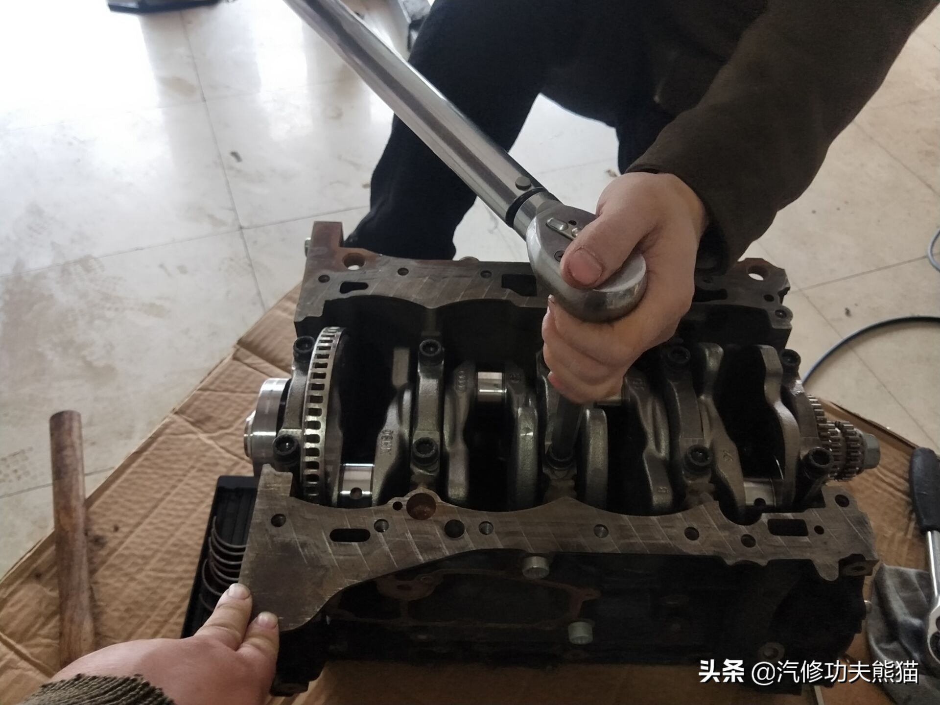 奥迪q3治理烧机油,奥迪q3烧机油多少公里正常