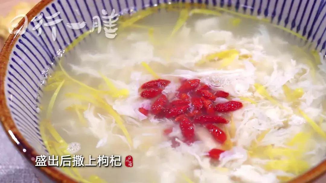 养肝鸡蛋羹食疗秘方,菊花枸杞炖鸡蛋