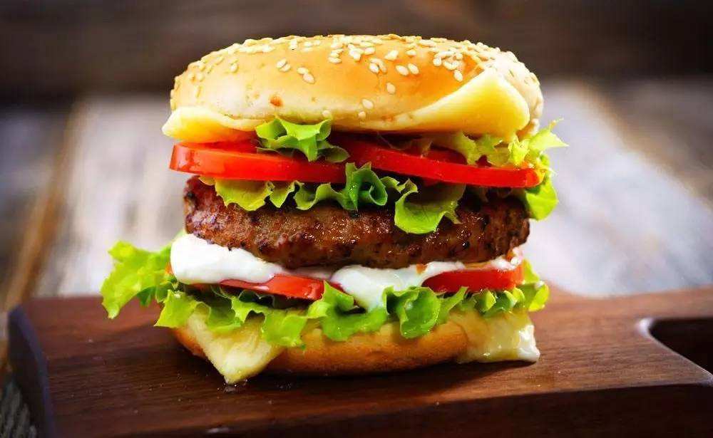 中国餐饮企业100强：海底捞第2，汉堡王第21，陶然居第76