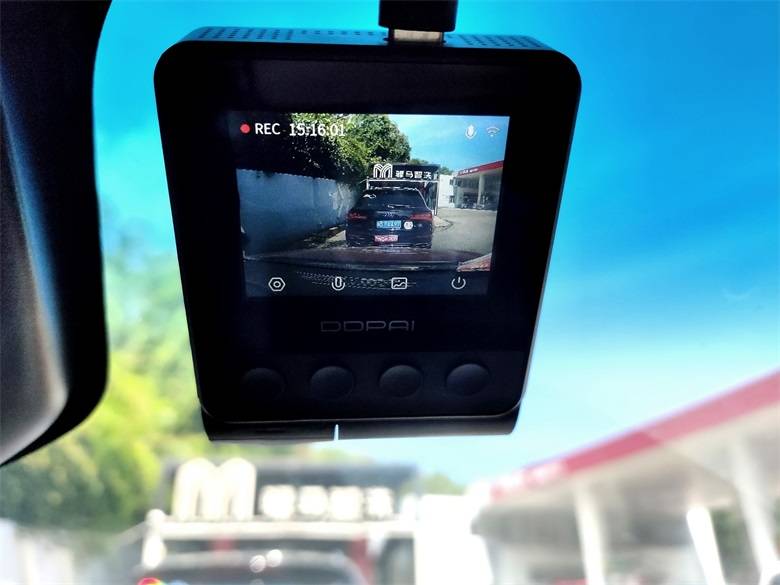 盯盯拍z40行车记录仪道路实拍视频,挂式行车记录仪盯盯拍