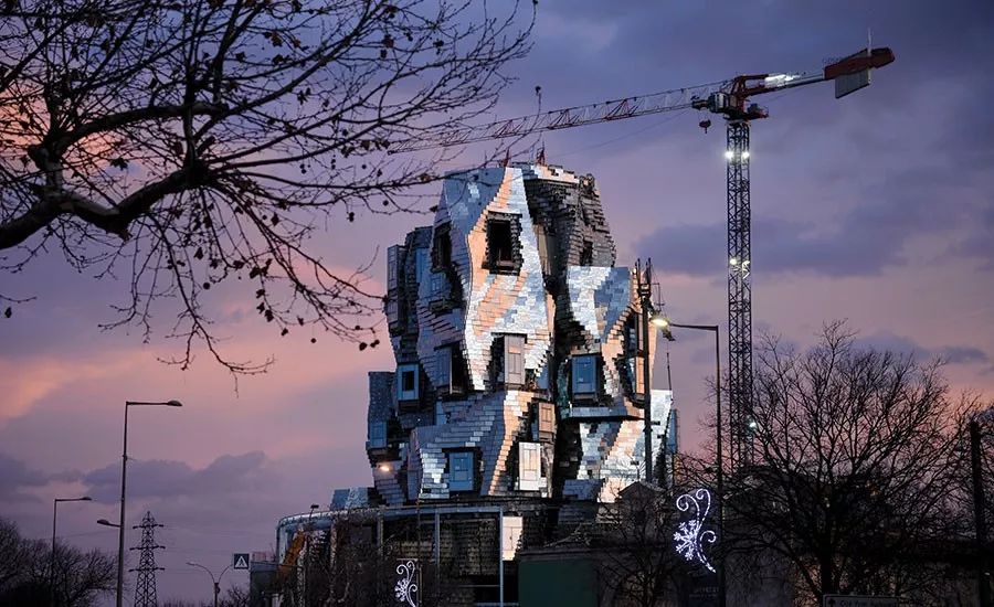 lv韩国上新为什么比中国早,lv韩国专卖店