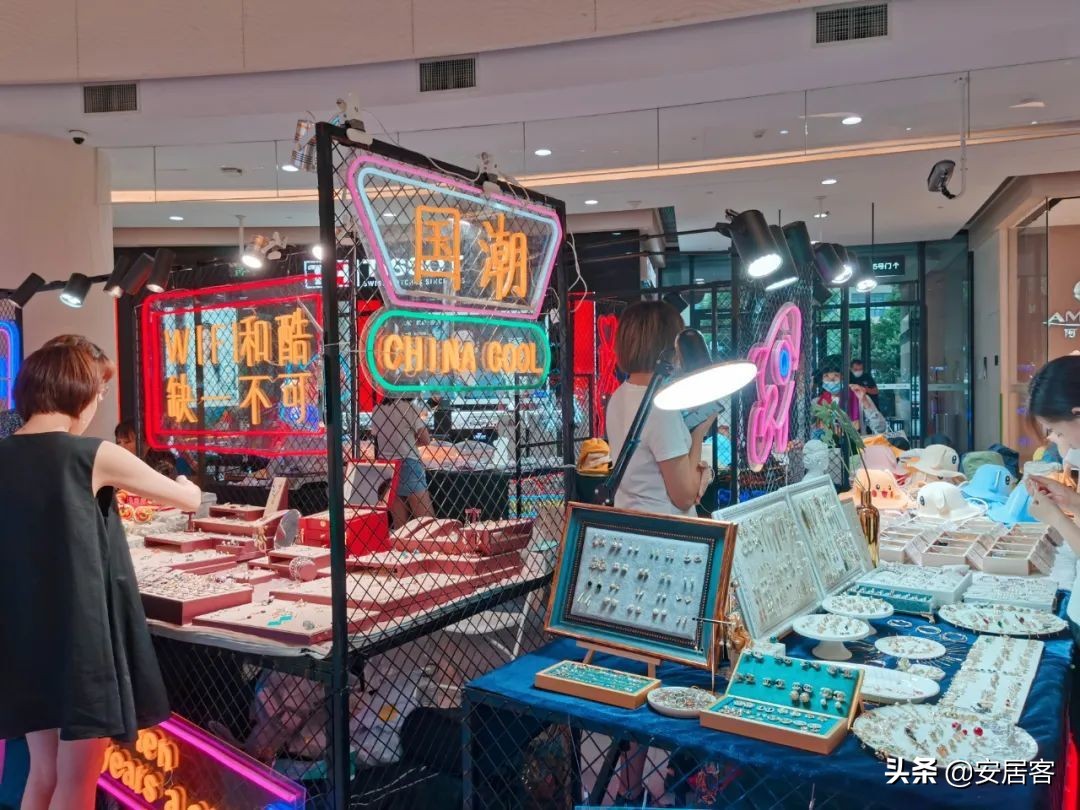 商业观察:“玩完就消失”的快闪店,吸引人的可不仅仅是「短暂」