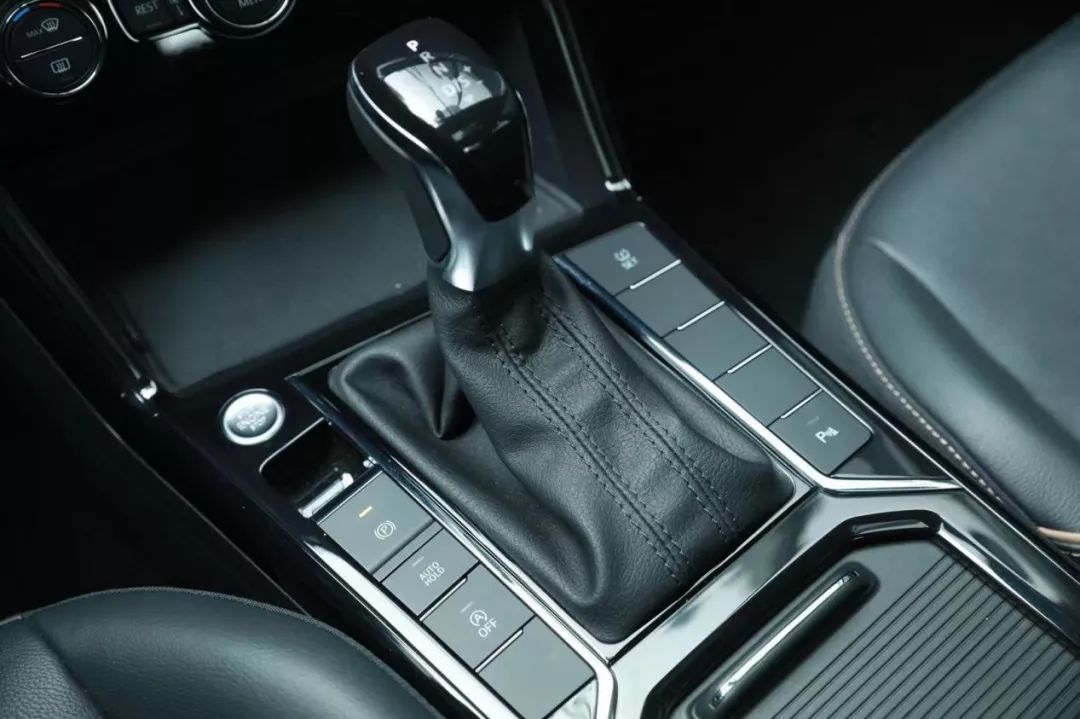 大众新款帕萨特1.4t试驾,大众帕萨特新款1.4t试驾