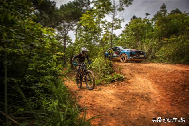 长安cs75山地越野,第二代长安cs75plus山地雪地越野