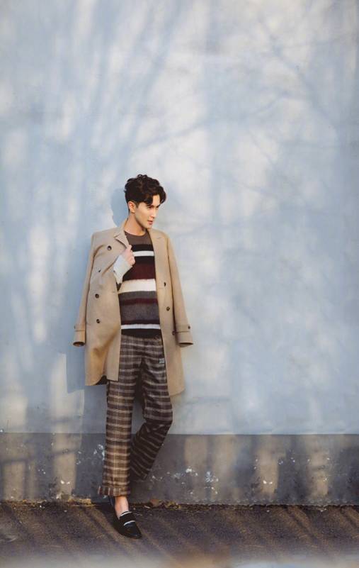 高伟光“神仙脚踝”太诱人，西装裤+脚踝取向*击狙**，圈粉无数少女