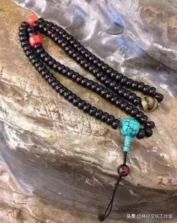 见识下玩友花十块钱买的椰壳手串如何玩出一万元的效果