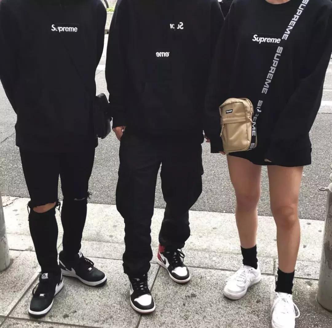 穿着大logo装潮人说的就是你吧！