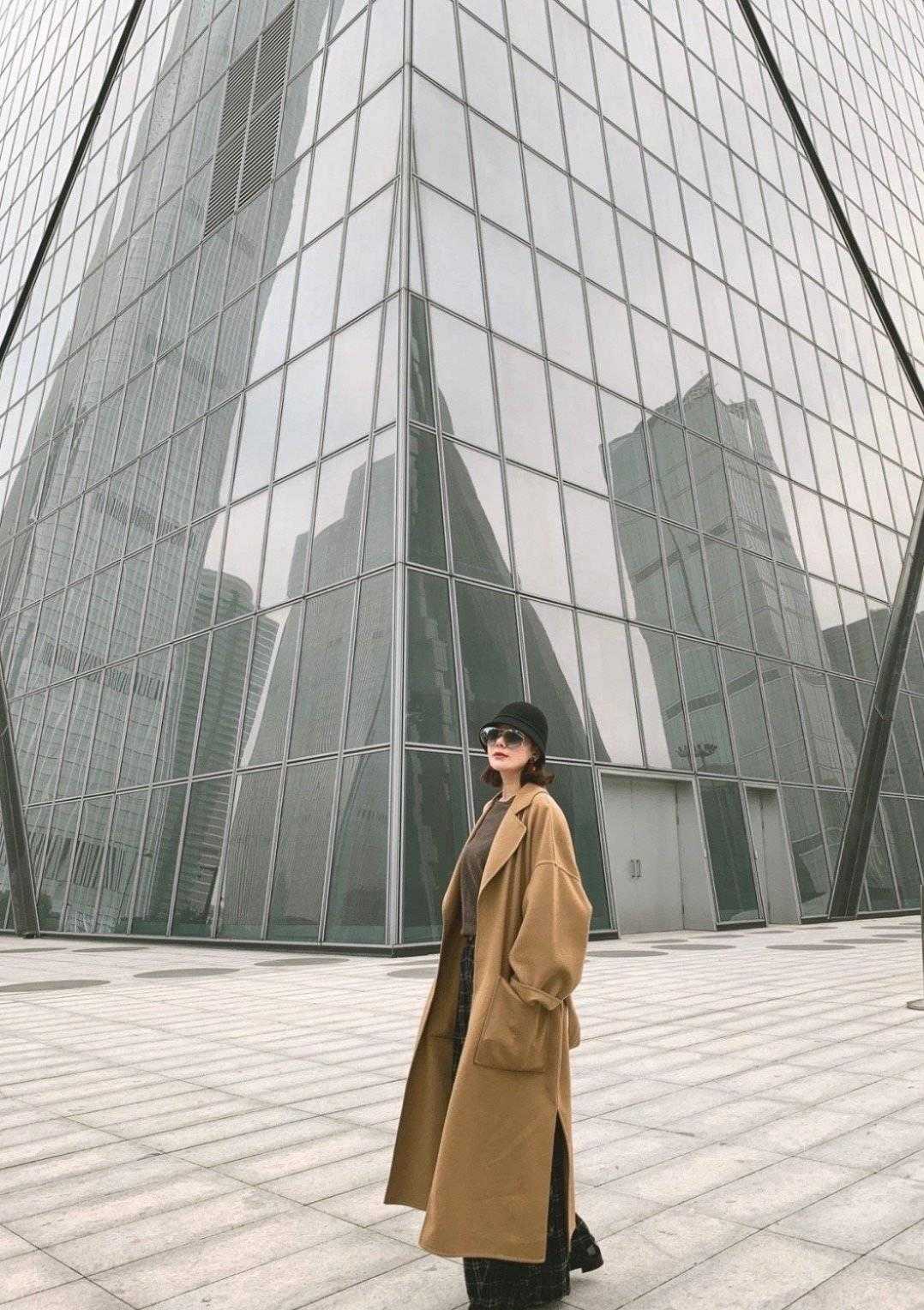 程莉莎穿衣服老气,程莉莎的秋冬穿搭