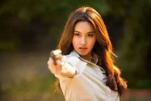 泰国人妖的真实生活:光是活着就已经用尽全力