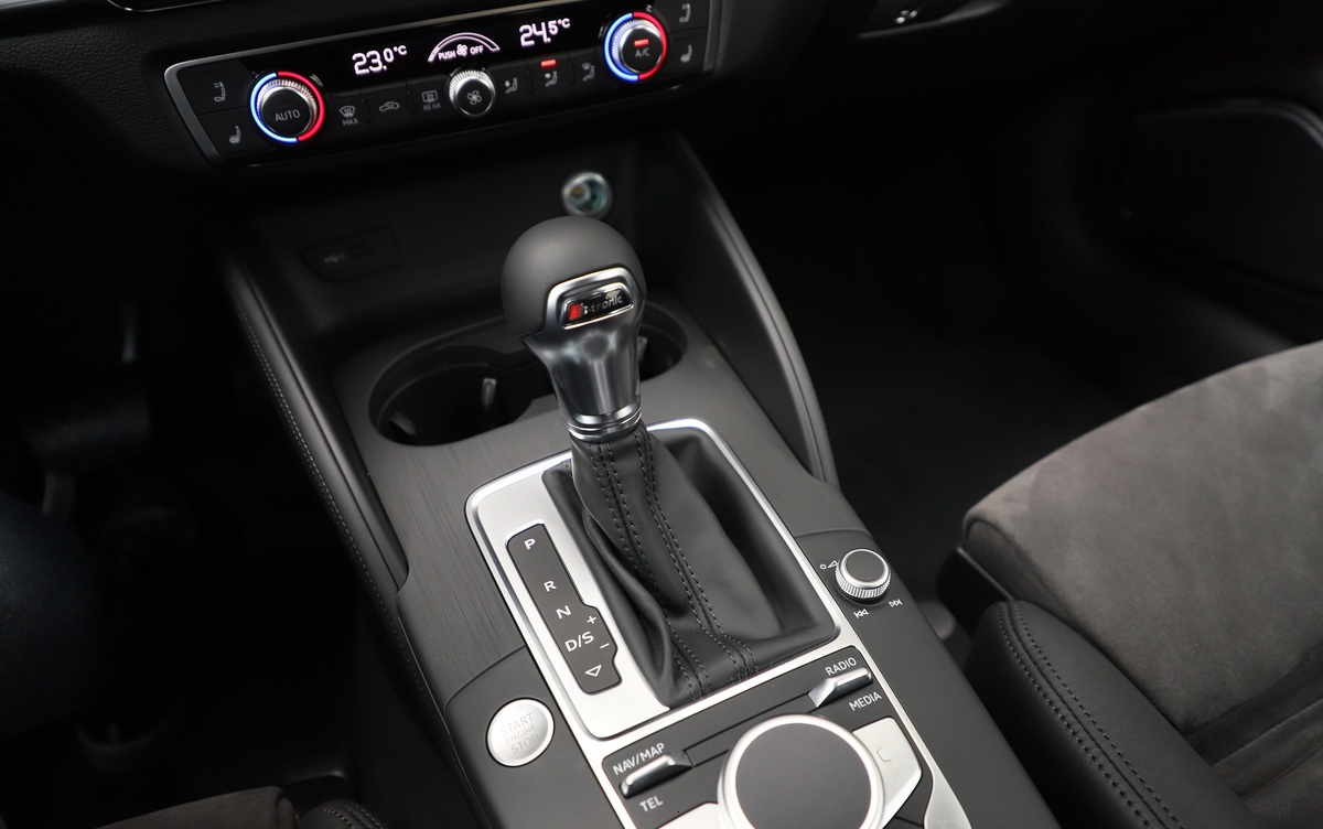 100多万硬顶敞篷车4座豪车推荐,十大2门4座硬顶敞篷车推荐