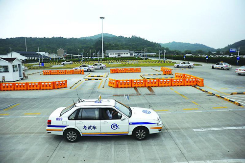 驾考宝典科二vip实景模拟有用吗,科二全程技巧与点位讲解