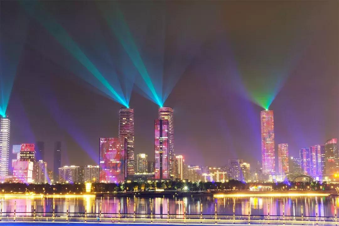 这里是前海完整视频,这里是北京粤语