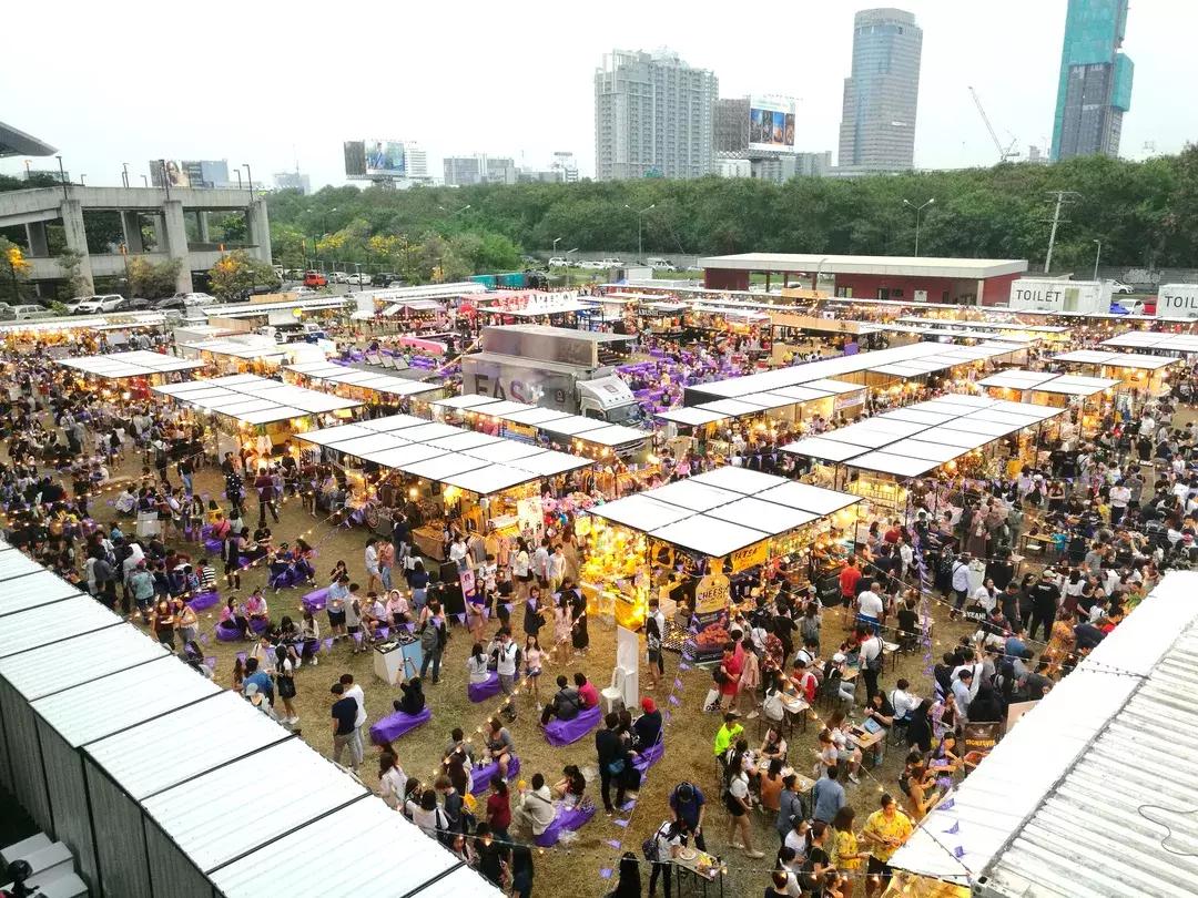 泰国最出名的夜市,泰国最繁华的夜市