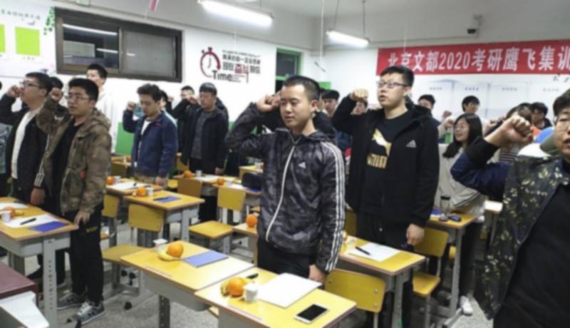 甯呭摜缇庡コ瀛﹂湼,缇庡コ甯呭摜瀛﹂湼