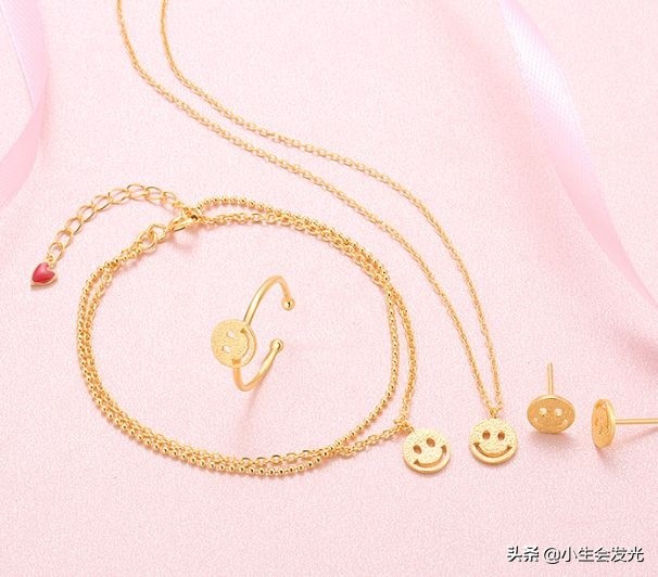 送女朋友什么礼物最有意义排行榜,第一次给女朋友过生日送什么礼物