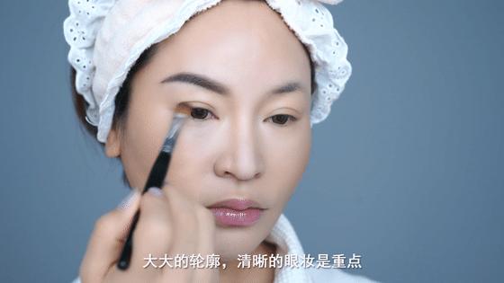 化妆使用气垫的正确步骤顺序,早上擦脸化妆的正确步骤顺序