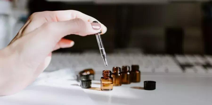 芳疗|精油浸浴,别人是享受,为何你感觉皮肤刺痛?