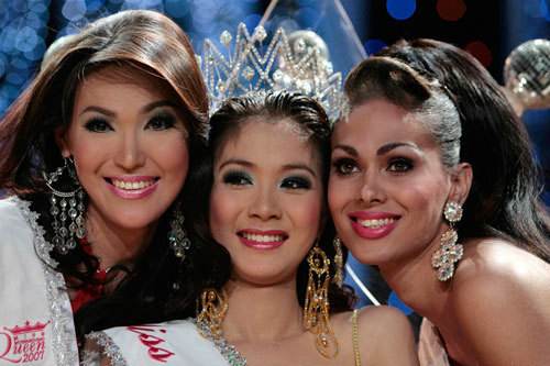 泰国人妖为男儿身，为啥退役嫁人还要吃避孕药？人妖皇后说出真相