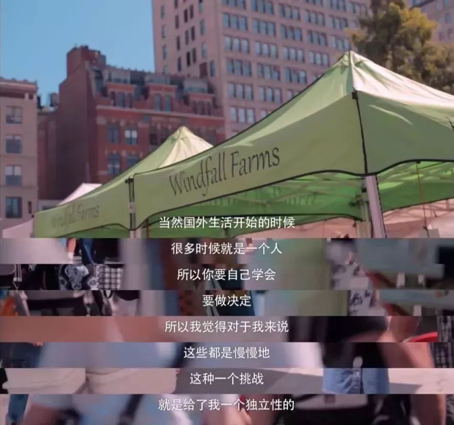 刘雯一年参加了几场时装周,刘雯时隔三年再登秀场气势依旧