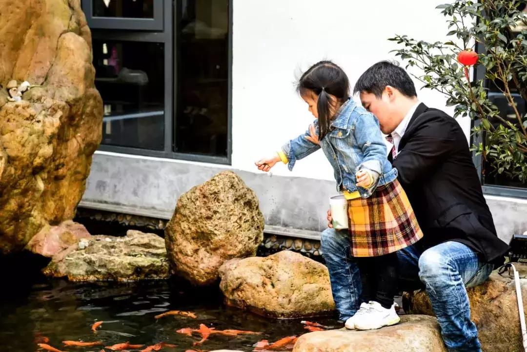 央视挖出来浙江冷门小城，小小鸭头都是世间绝味，人均100+住别墅