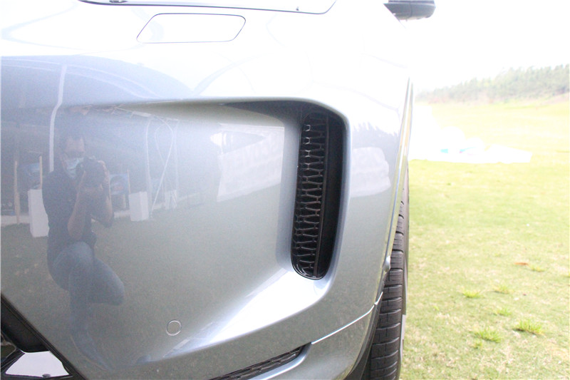 路虎的操控真的很好,新款路虎驾驶感受