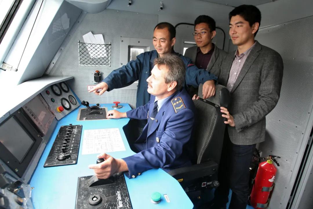 中国与白俄,13年中国中车