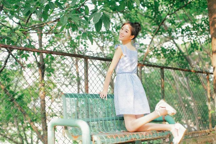 春天如何拍照摆姿势好看,48个拍照pose技巧拍出好看的照片