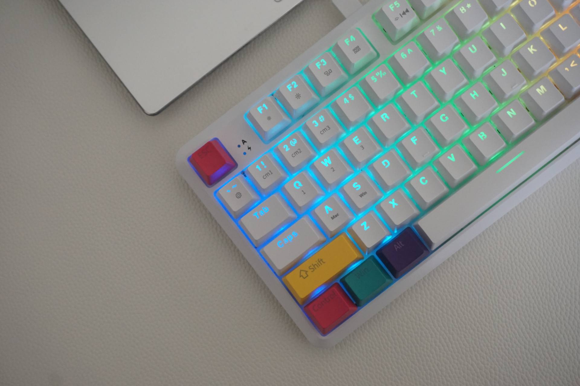 黑爵k870t键盘黑莓,黑爵k870t键盘如何切换中文