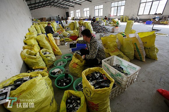 旧手机回收淘金,旧手机回收的利用价值