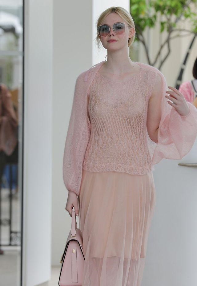 第69届戛纳电影节艾丽·范宁,戛纳红毯艾丽范宁花裙