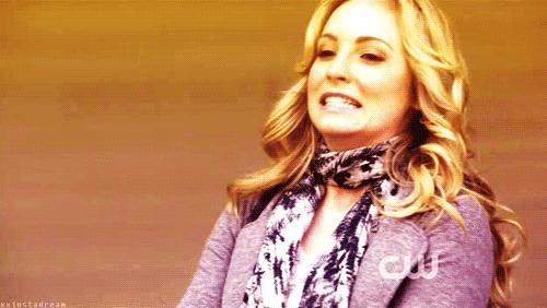 “快递”用英语怎么表达？不要说成“express”！